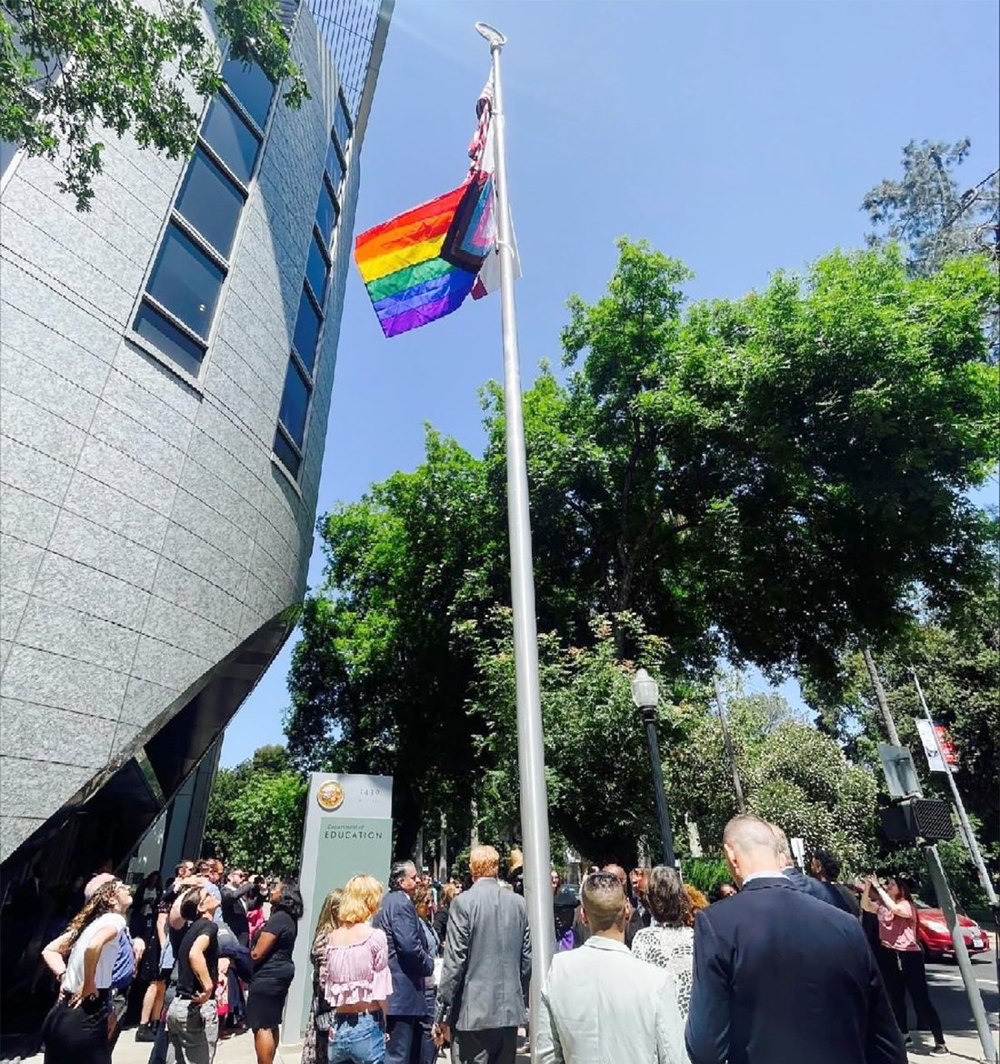 Pride_flag.jpg