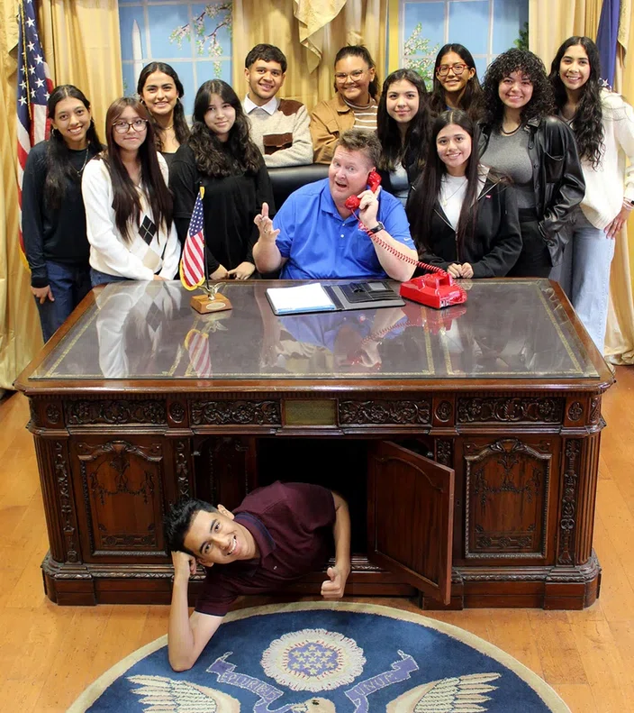 Lawson_AOY_Oval_Office.jpg