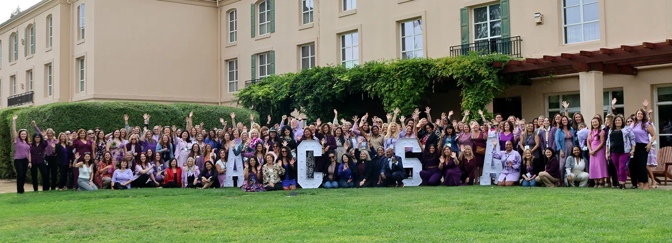 Attendees wore purple for the Thursday evening reception.