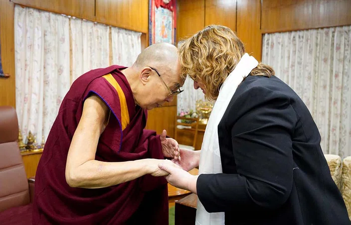 Special_Edds_H_photo_with_Dalai_Lama_at_his_ho.jpg
