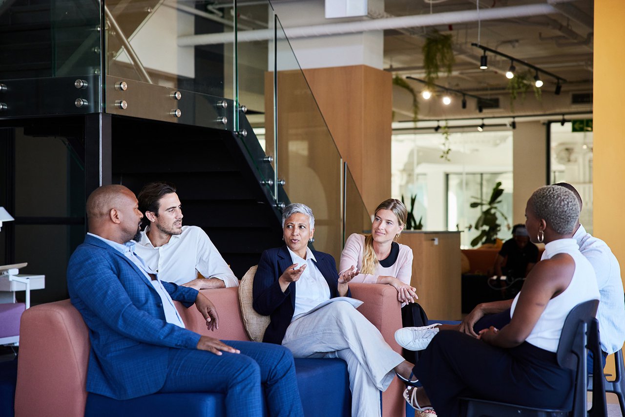 executives_having_discussion.jpg