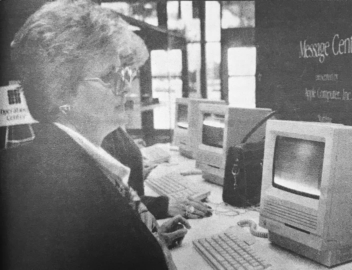 Computers_at_1990_conference.jpg