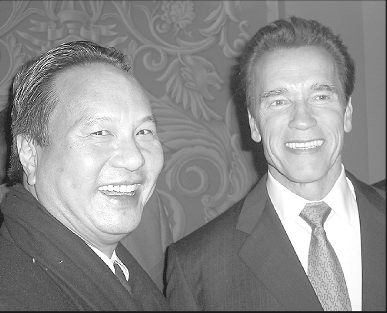 Bob_Lee_w_Schwarzenegger_2008.png